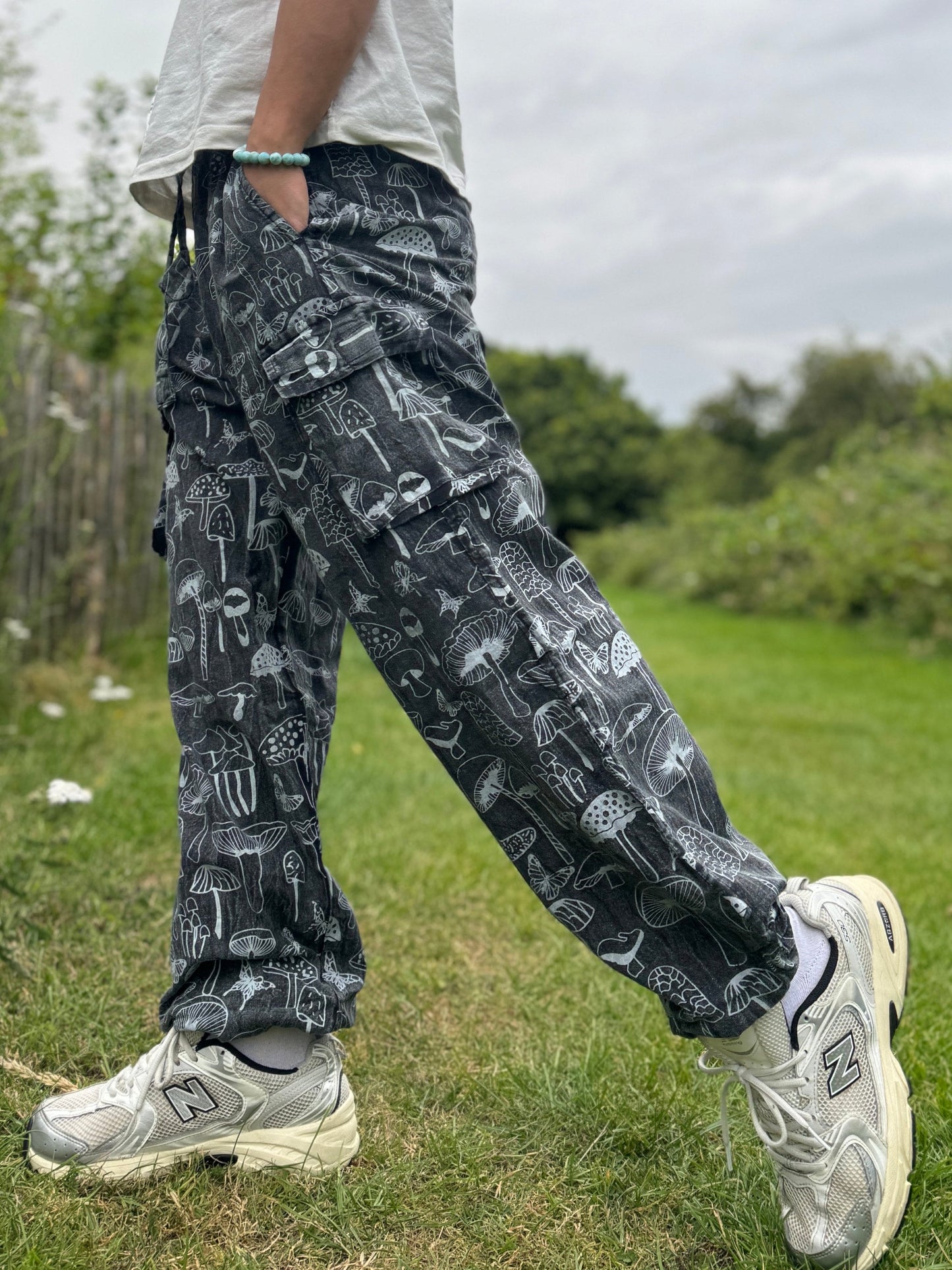 Mushroom Print Hippie Trousers: Eco-Friendly Festival Yoga Pants