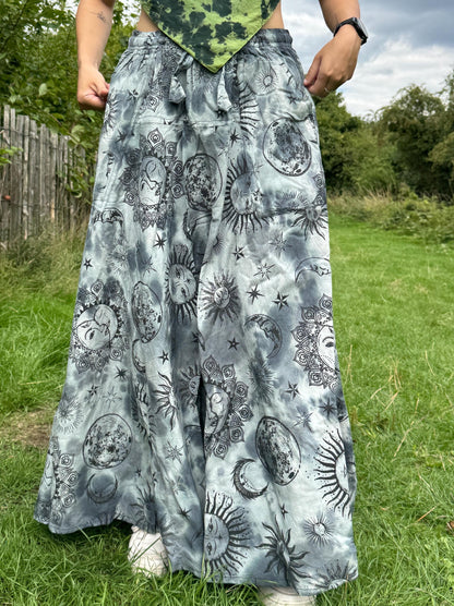 Hippie Boho Tie-Dye Maxi Skirt with Celestial Sun & Moon Print – Handmade Stone-Washed Festival Skirt